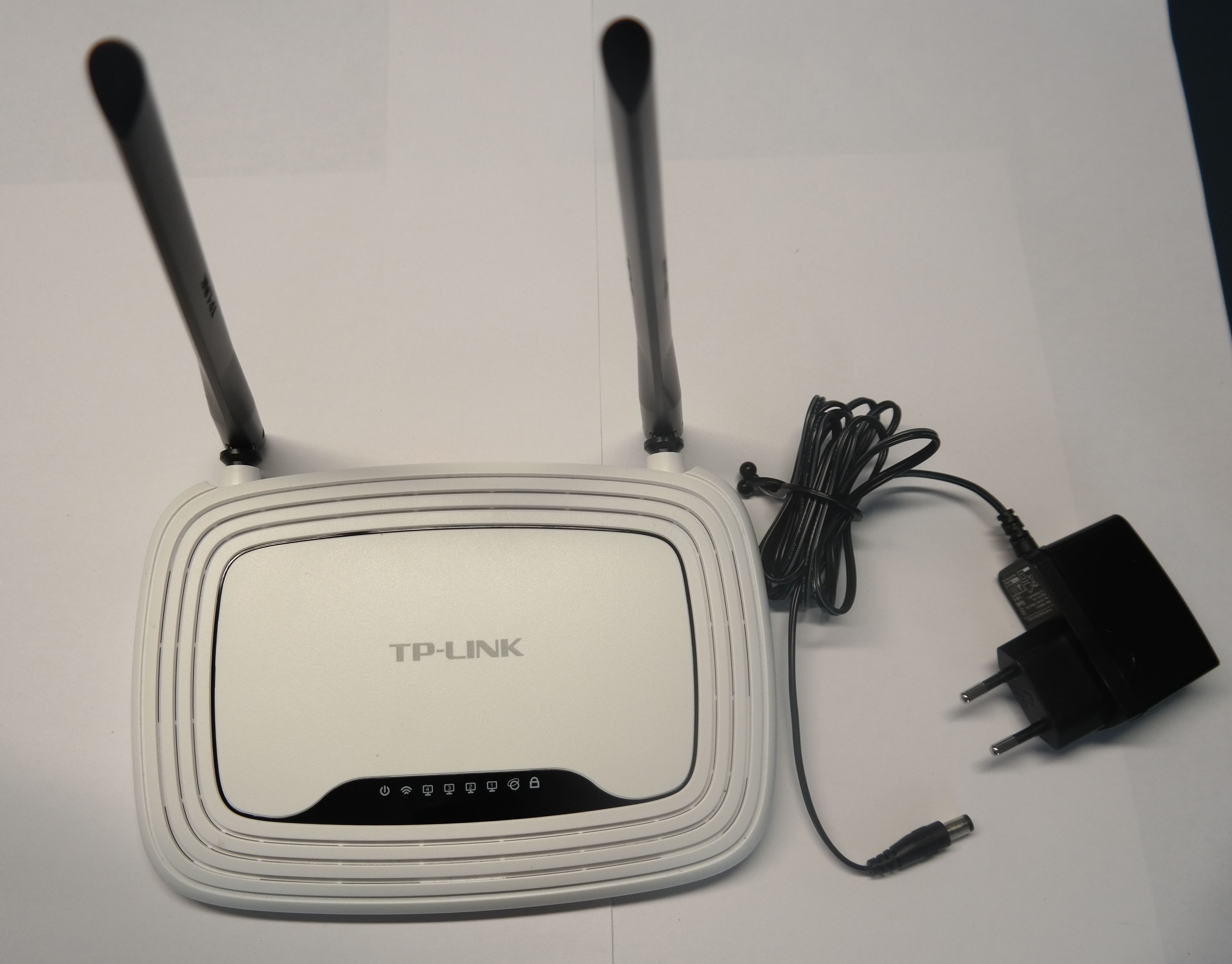 WLAN-N Router, 4-fach Switch