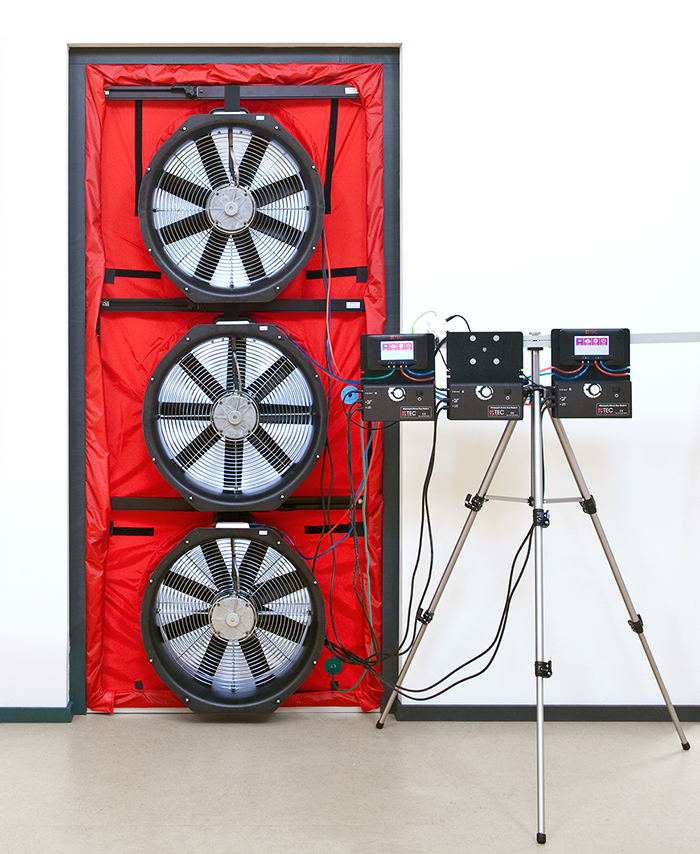 The measuring system BlowerDoor MultipleFan